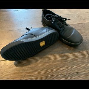 Womens Dr. Doc Martens Santanita shoes.  size 5. Fast shipping